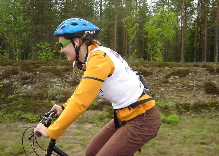 Backyard With Veranda By River In Keminmaa דירה